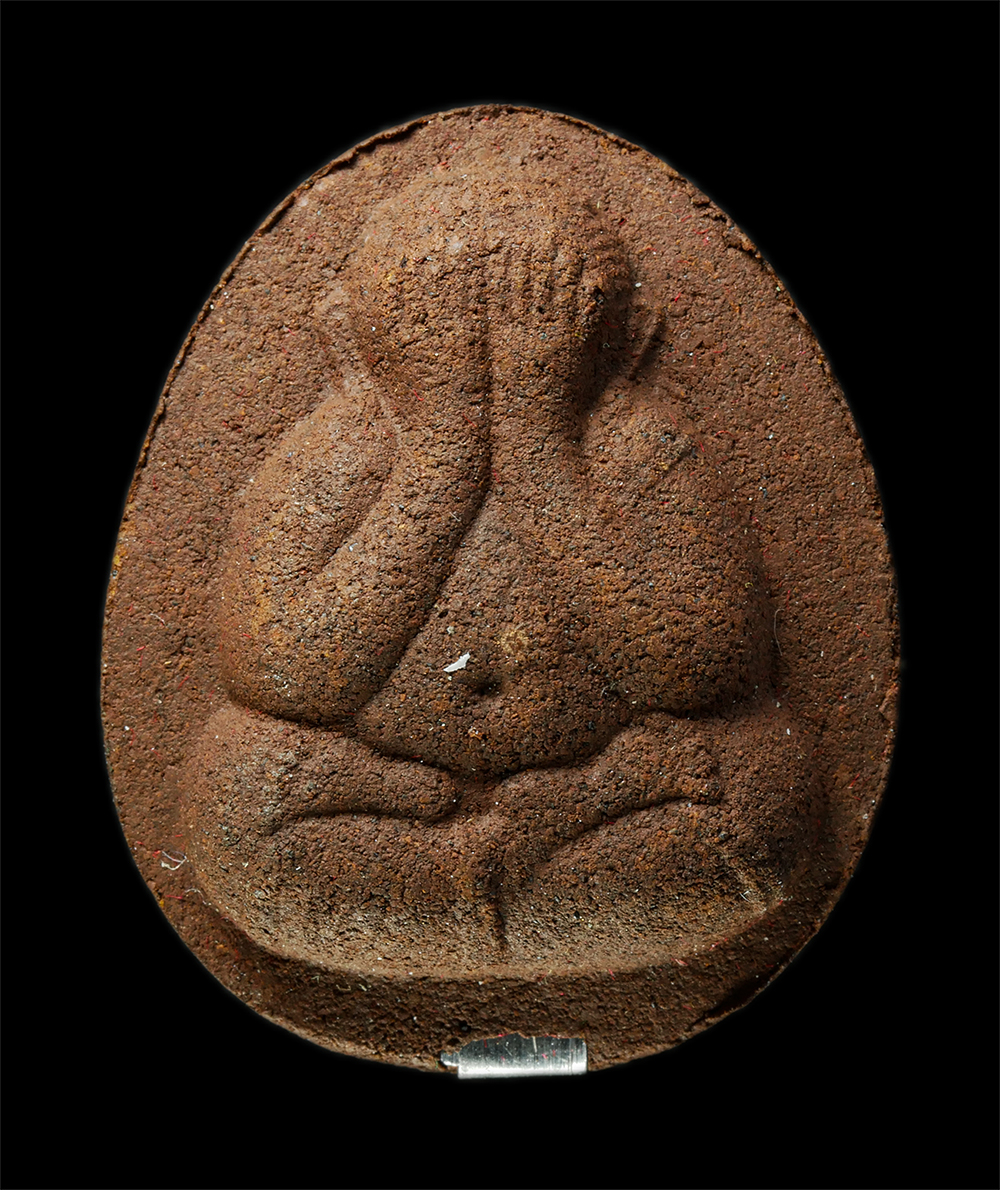 30Jul2025 (434)p.jpg - พระปิดตา มหาลาภ มหามงคล หลวงพ่อฟุ้ง (พระครูรัตนธรรมารักษ์)วัดธรรมสินธุ์โสภา ต.หนองน้ำใส อ.ภาซี จ.อยุธยา เนื้อผงพุทธคุณ ผงว่าน ฝังตะกรุดเงิน พระเก่าสวย [..] | https://kamulet.in.th